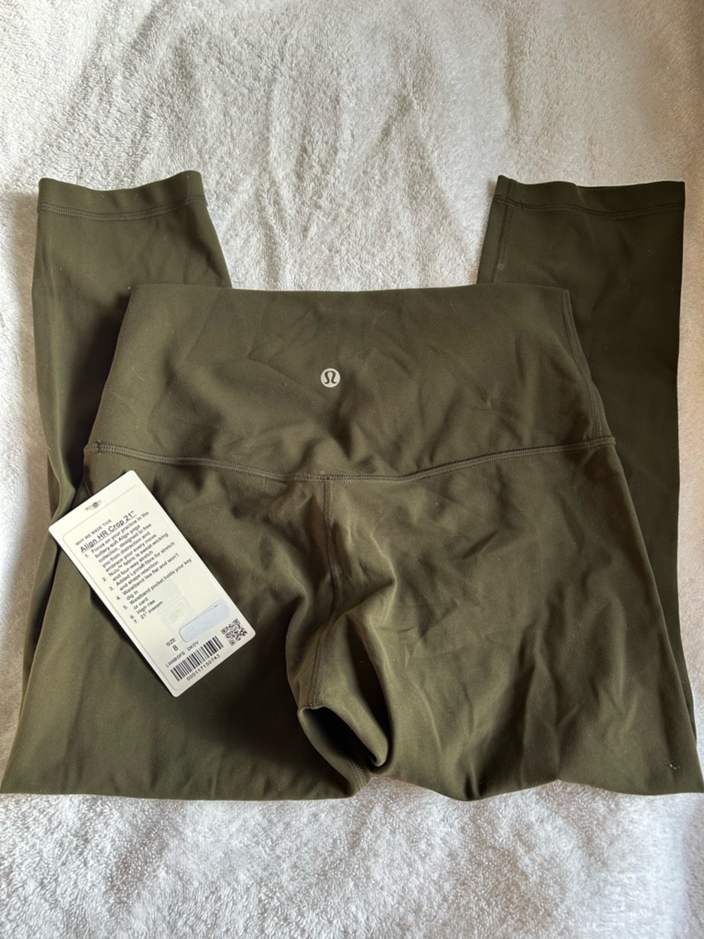 Super Comfy Olive Green lululemon Align™ High‑Rise Crop 21” | Size 8 | BNWT 💚
